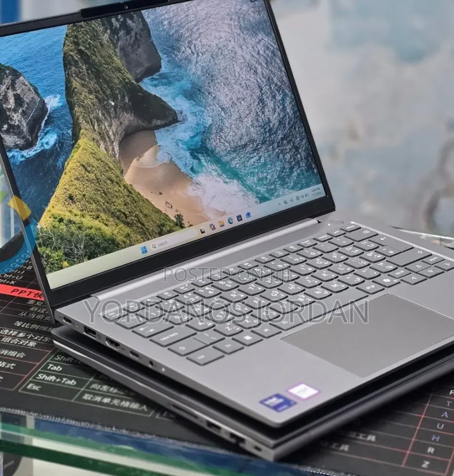 New Laptop Lenovo Thinkbook 14 16GB Intel Core Ultra 7 SSD 512GB