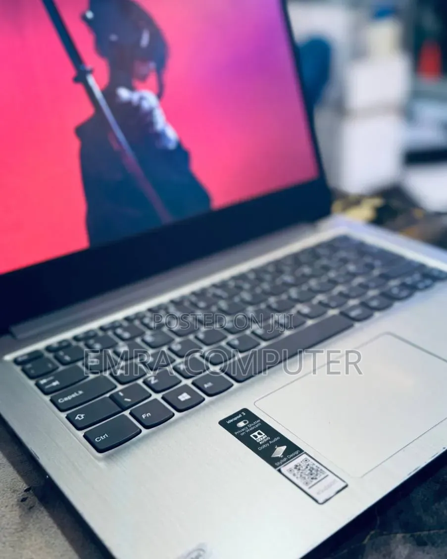 New Laptop Lenovo Ideapad 3 8GB Intel Core i3 SSD 1T