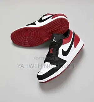 Nike Air Jordan 1 Low "Black Toe