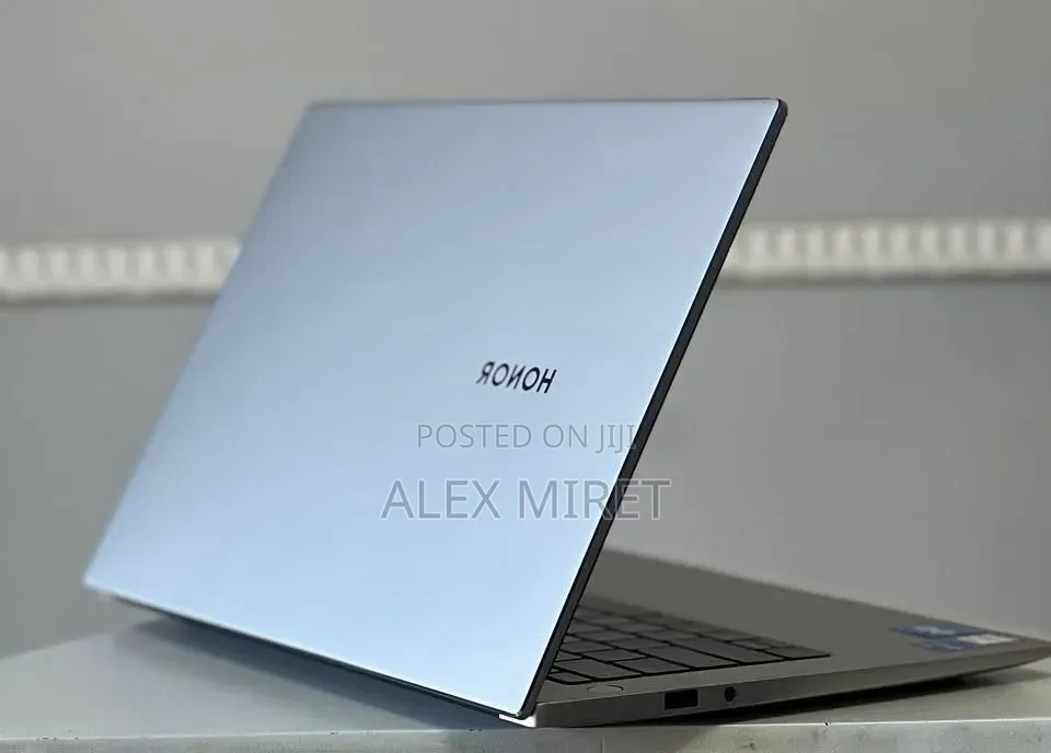 New Laptop Huawei Matebook D 15 16GB Intel Core i5 SSD 512GB