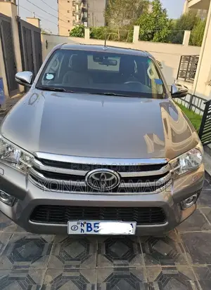 Toyota Hilux 2020 Gold