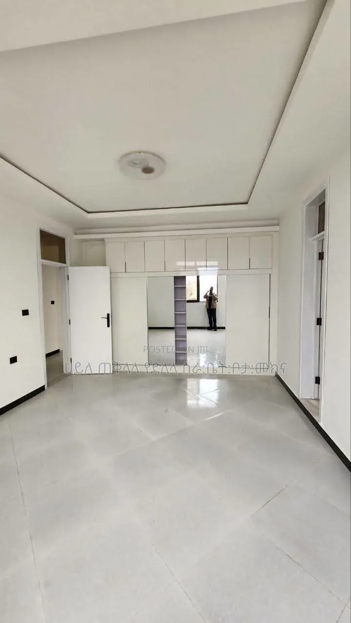 Furnished 3bdrm Apartment in Summit Area, Yeka for sale