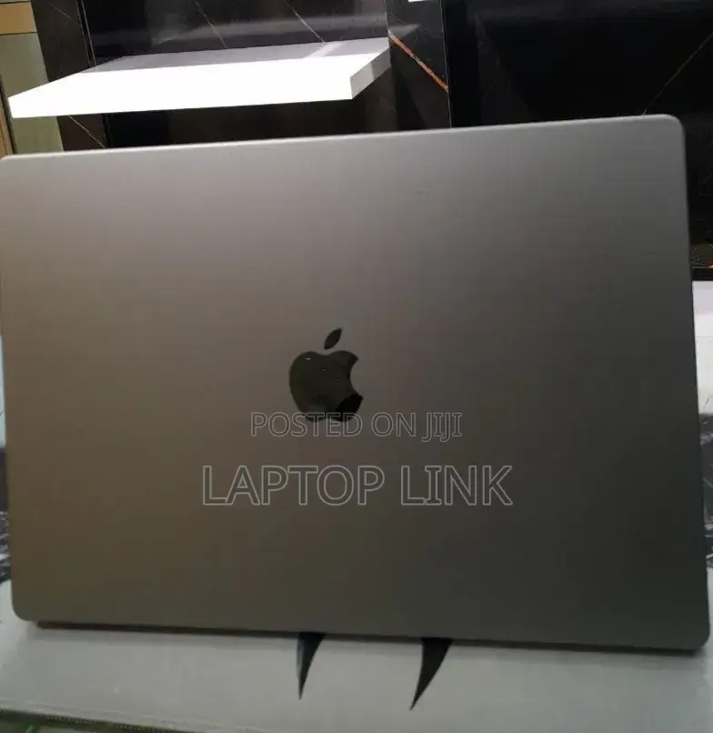 New Laptop Apple MacBook Pro 2021 M1 16GB Apple M1 Pro SSD 512GB