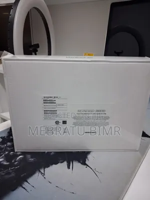 New Laptop Apple MacBook Air 2022 M2 8GB Apple M2 SSD 256GB