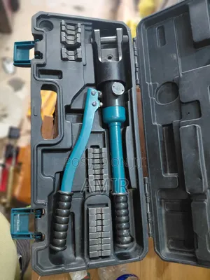 Slightly Used Hydraulic Cable Crimping Tool (Yqk-300) With 12 Die