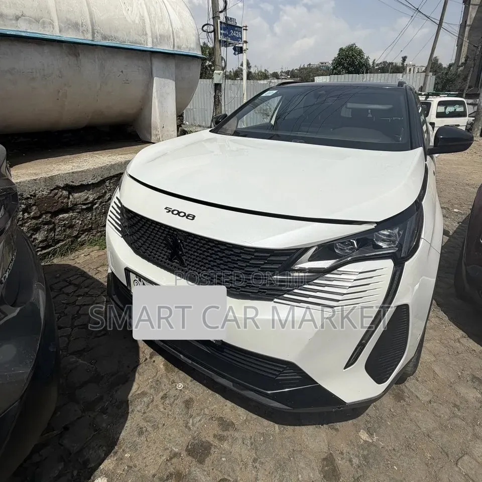 Peugeot 5008 2022 White