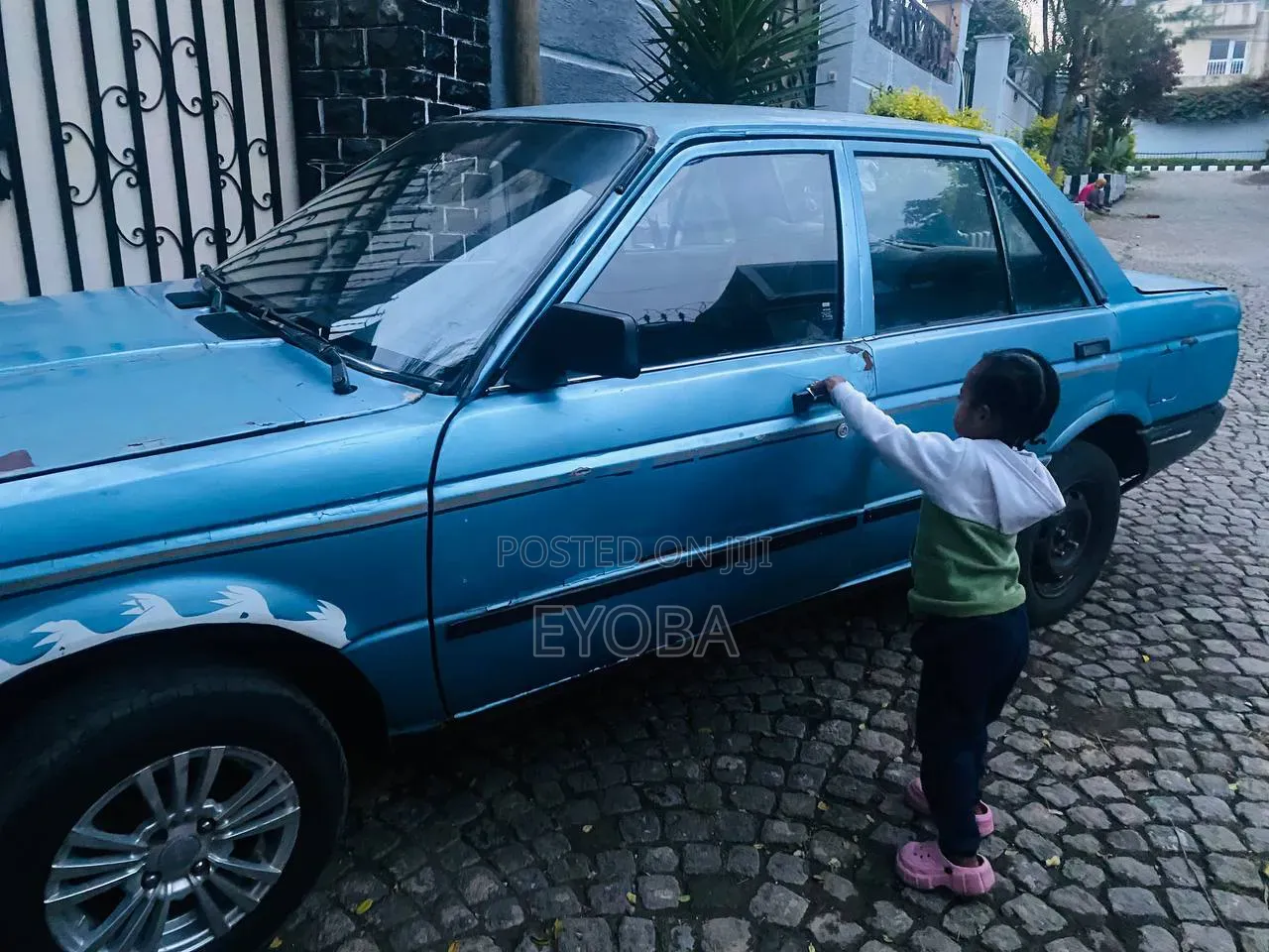 Nissan Sunny 1990 Blue