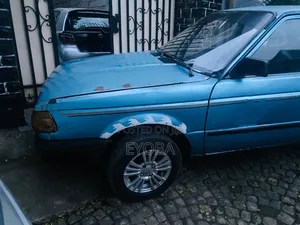 Nissan Sunny 1990 Blue
