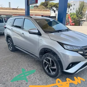 Toyota Rush 2022 Silver