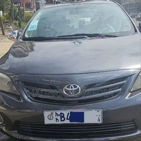 Toyota Corolla 2012 Gray