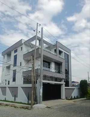 6bdrm House in ጅ+2, Bole for sale