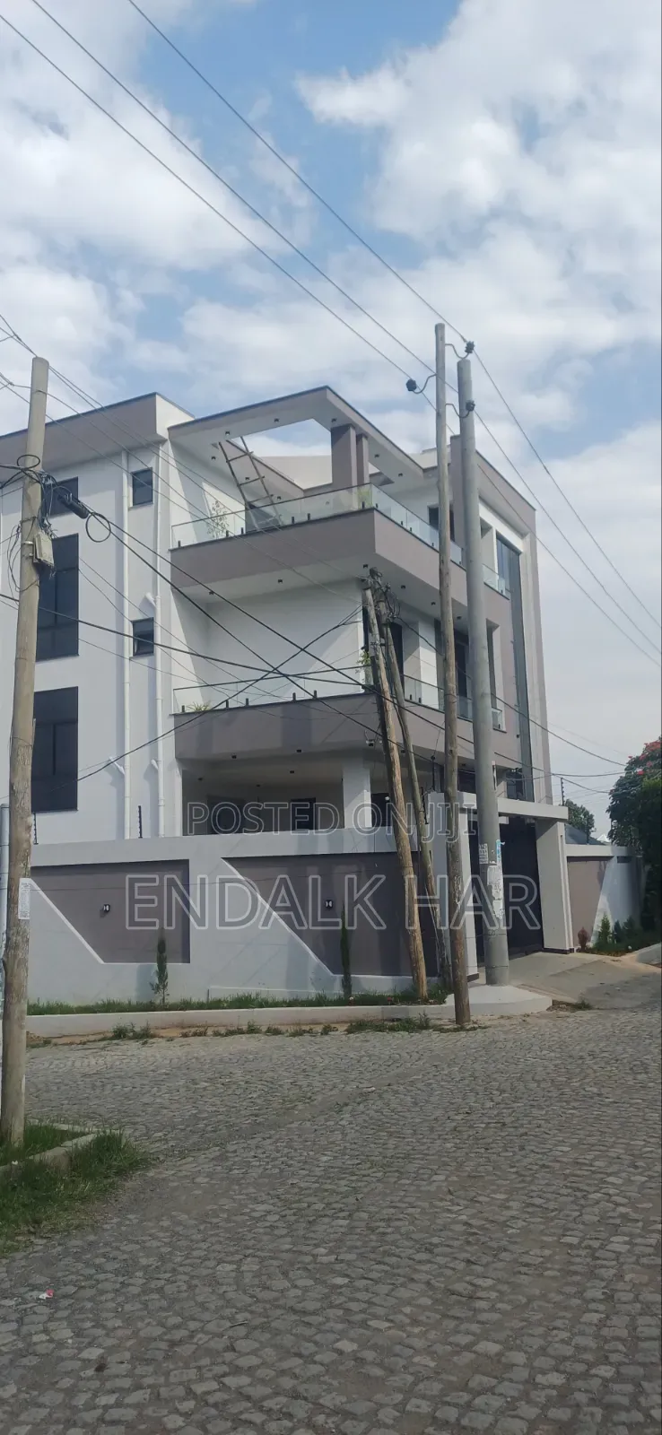 6bdrm House in ጅ+2, Bole for sale