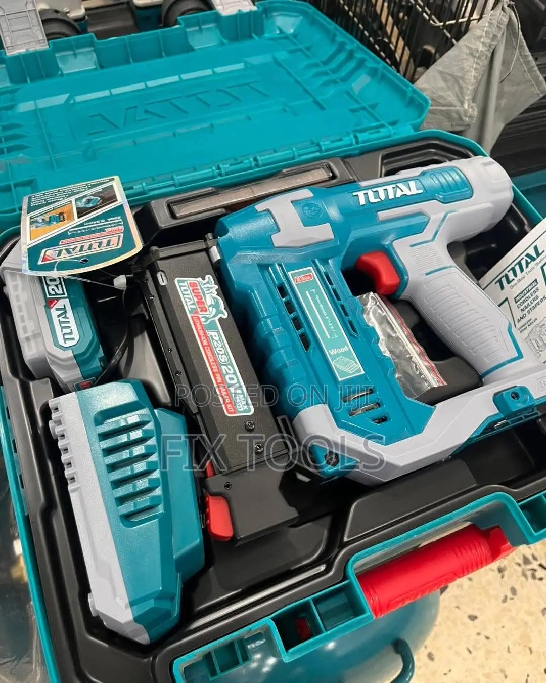 Total Li-ion 20v Cordless Brad Nailer Kit