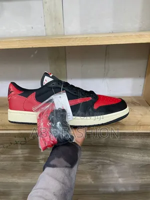 Nike Travis Scott X Air Jordan 1 Low 'Bred