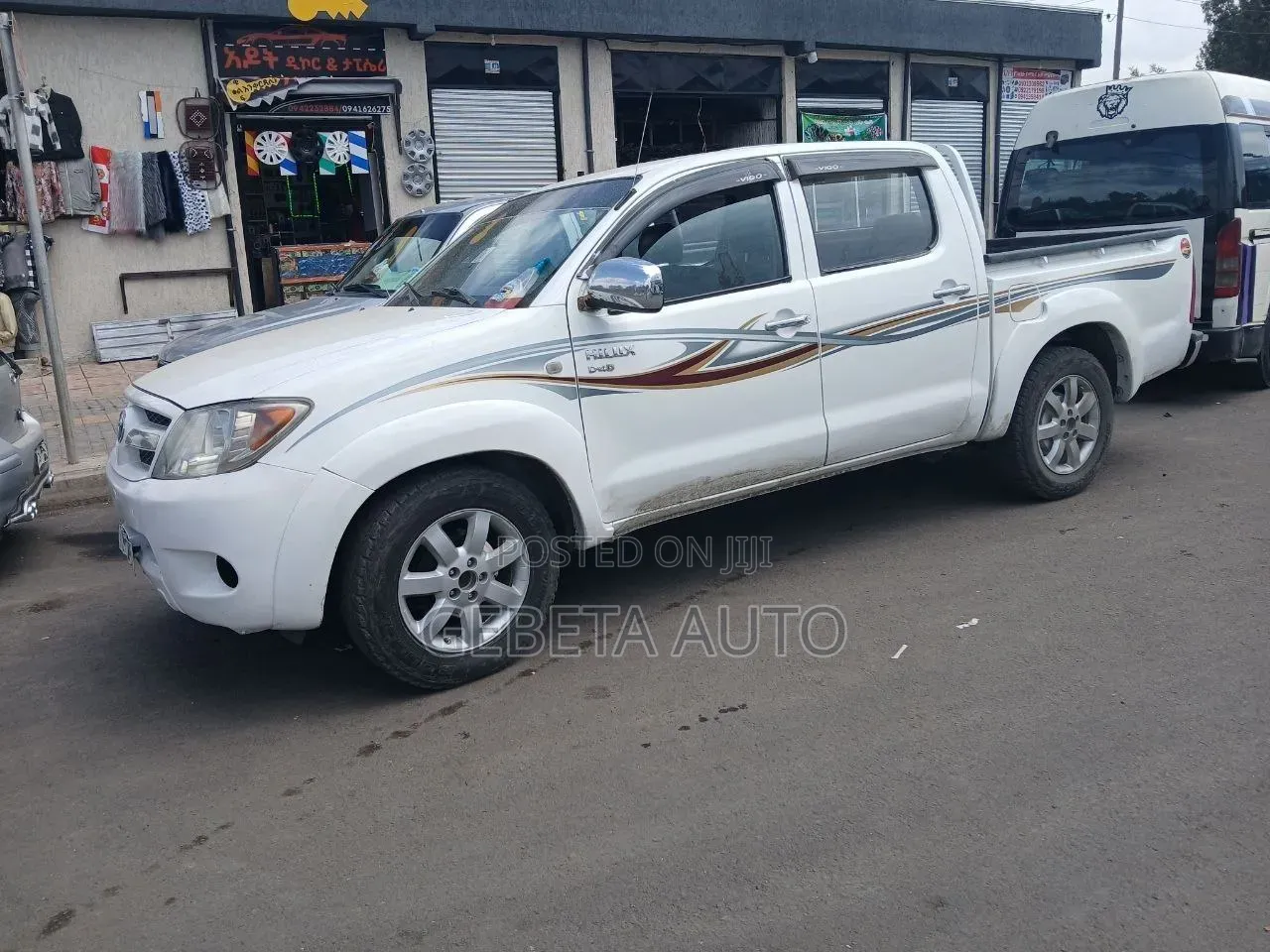 Toyota Hilux 2006 White