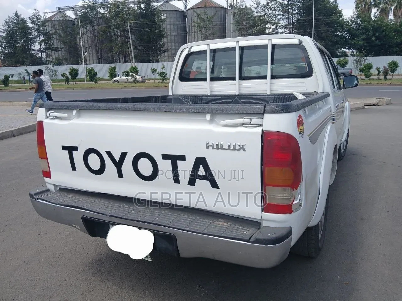 Toyota Hilux 2006 White