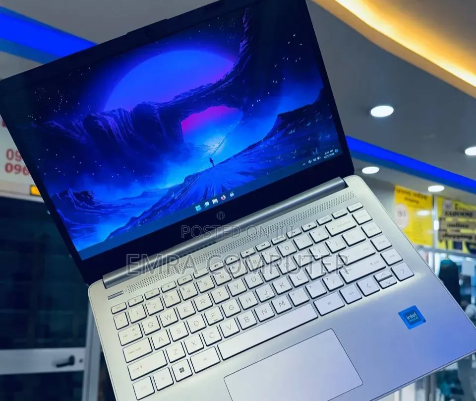 New Laptop HP 8GB Intel Core i5 SSD 256GB
