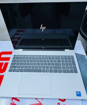 New Laptop HP Pavilion 15 8GB Intel Core i7 SSD 16 GB
