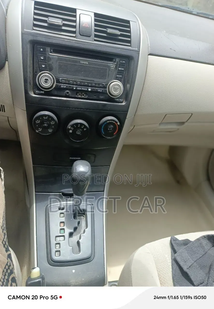 Toyota Corolla 2012 White