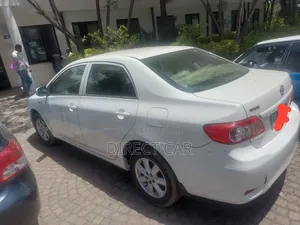 Toyota Corolla 2012 White
