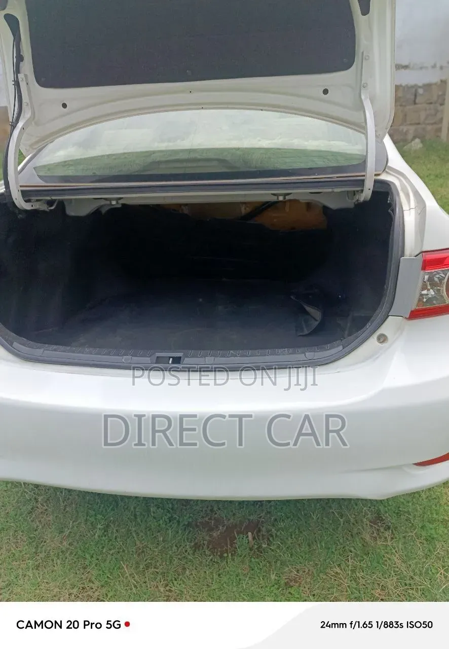 Toyota Corolla 2012 White