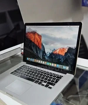 New Laptop Apple MacBook Pro 2015 16GB Intel Core i7 SSD 256GB