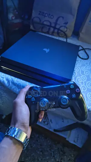 Ps4 Pro With 2 Controllers 1 Tera