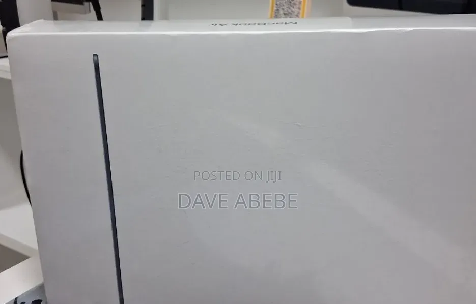 New Laptop Apple MacBook Air 2022 M2 8GB Apple M1 SSD 256GB