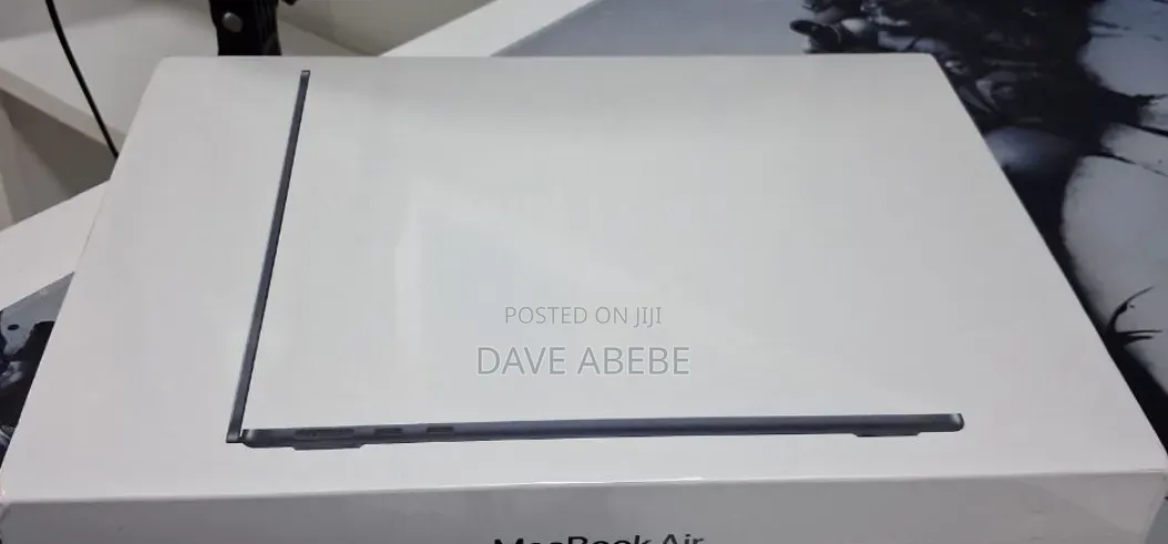 New Laptop Apple MacBook Air 2022 M2 8GB Apple M1 SSD 256GB