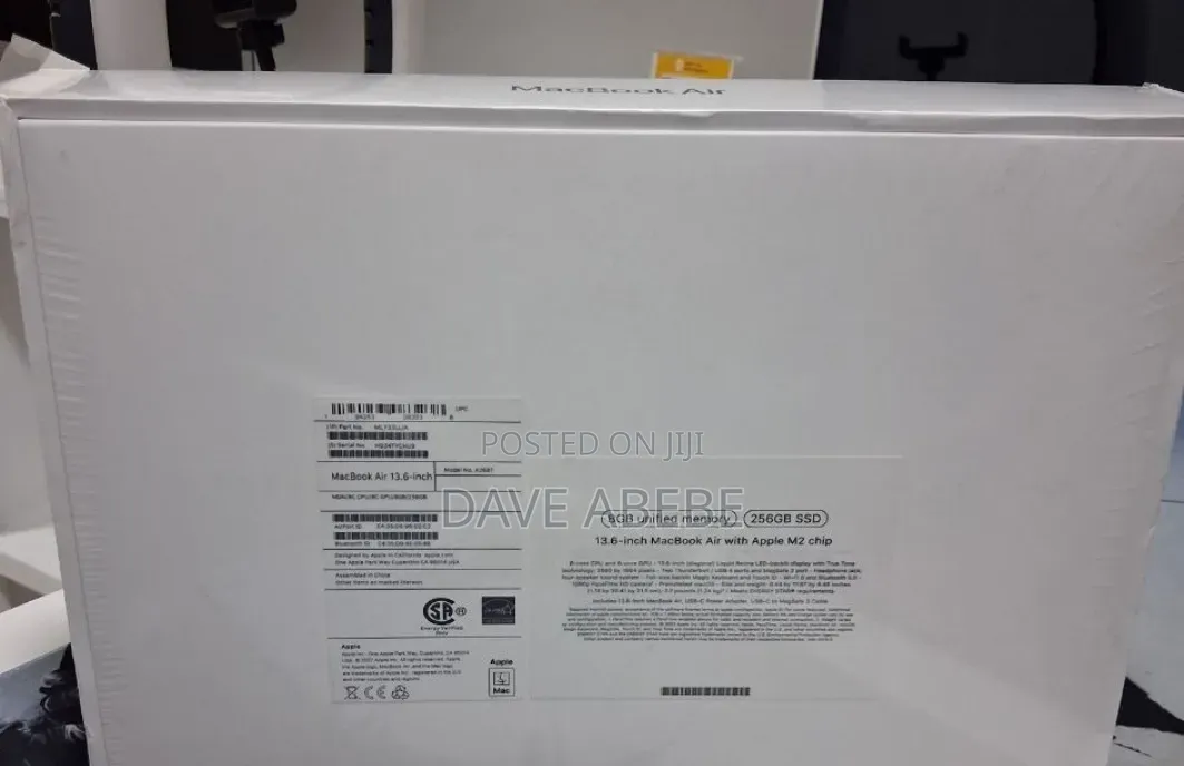 New Laptop Apple MacBook Air 2022 M2 8GB Apple M1 SSD 256GB