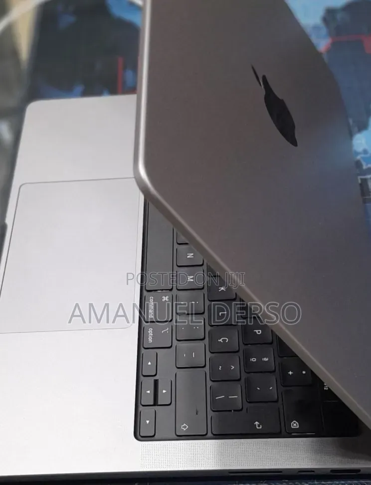 New Laptop Apple MacBook Pro 2021 M1 16GB Apple M1 Pro SSD 512GB