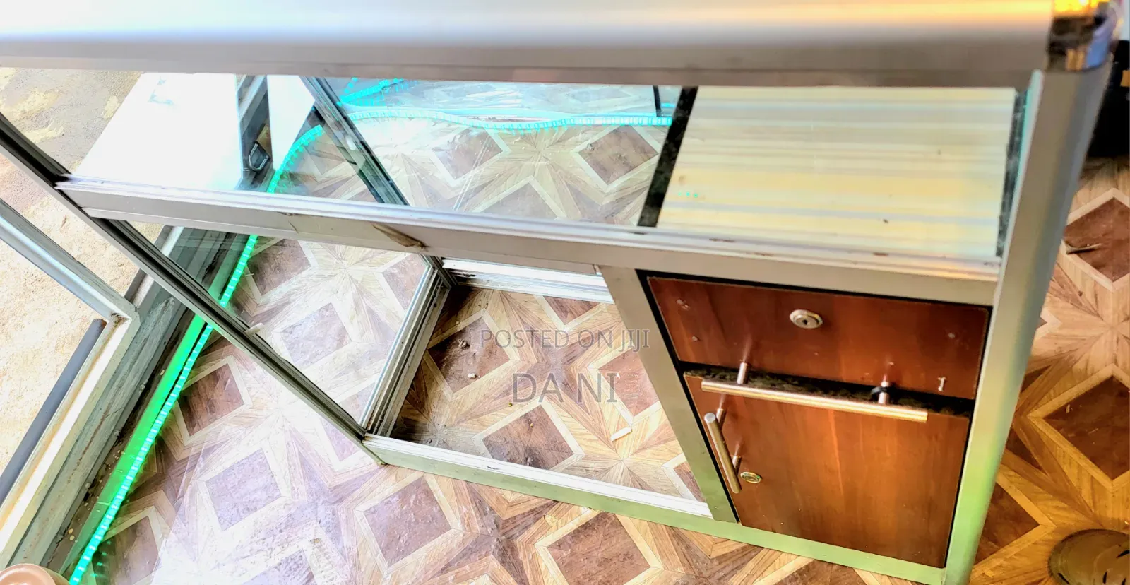 Display Cabinet