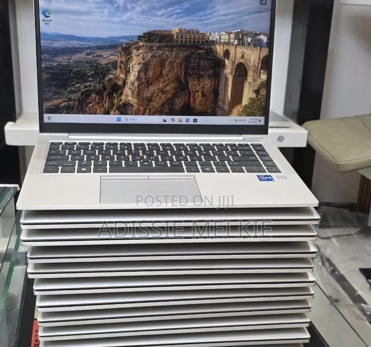 New Laptop HP EliteBook 840 G10 16GB Intel Core i5 SSD 512GB