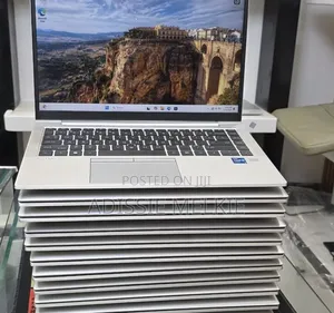 New Laptop HP EliteBook 840 G10 16GB Intel Core i5 SSD 512GB
