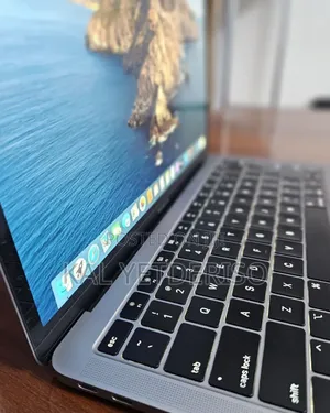 New Laptop Apple MacBook Air 2019 8GB Intel Core i5 SSD 128GB