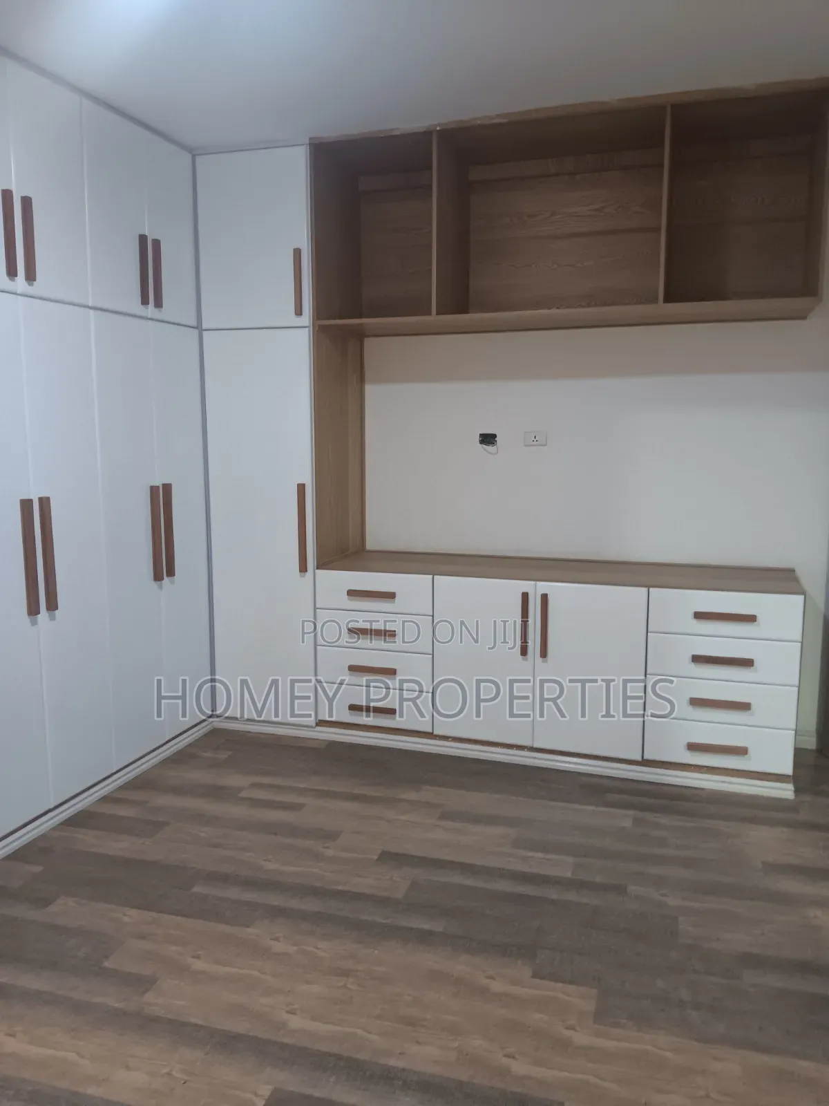Furnished 3bdrm Apartment in Private Developer, Kirkos for sale