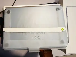 New Laptop Apple MacBook Air 2025 M4 16GB Apple M4 SSD 256GB