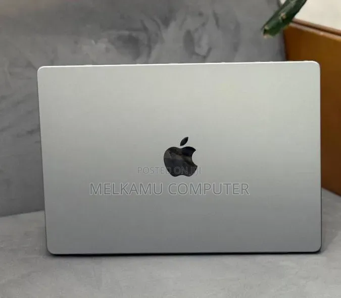 New Laptop Apple MacBook Pro 2021 M1 16GB Apple M1 SSD 1T