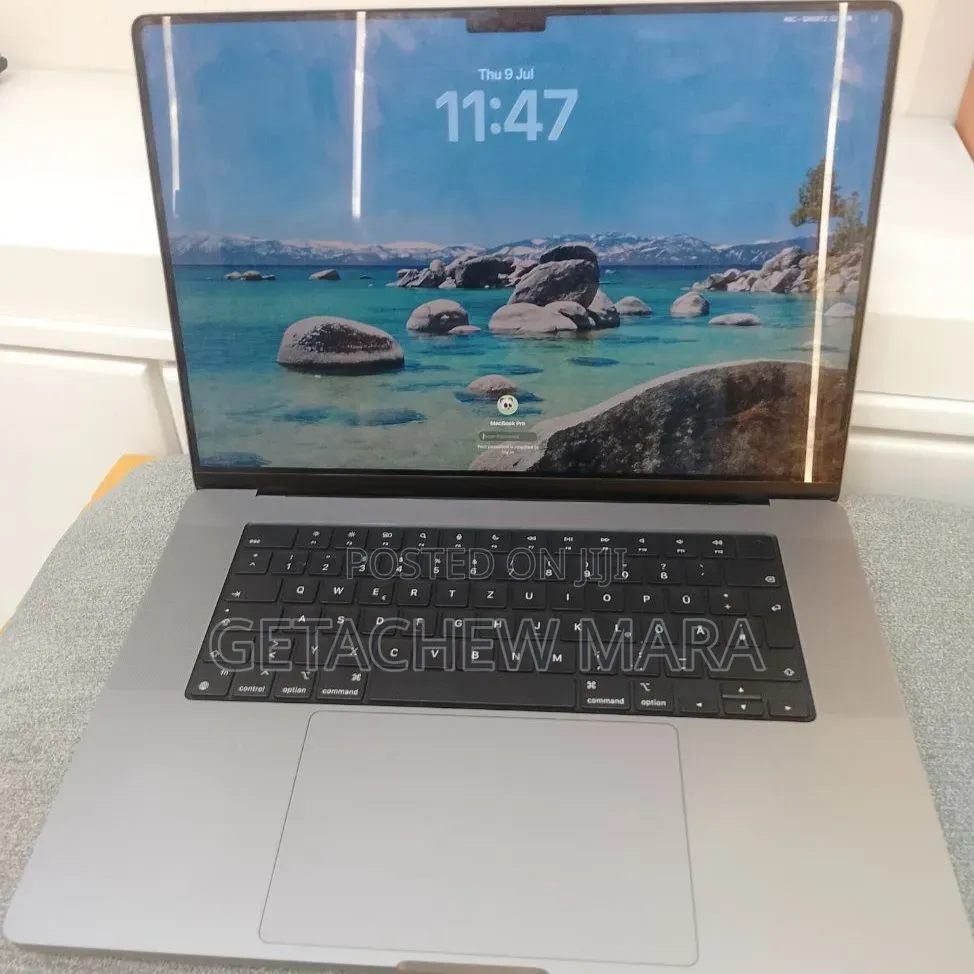New Laptop Apple MacBook Pro 2021 M1 16GB Apple M1 Pro SSD 512GB