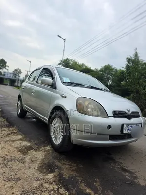 Toyota Vitz 1.0 FWD 5dr 2001 Silver