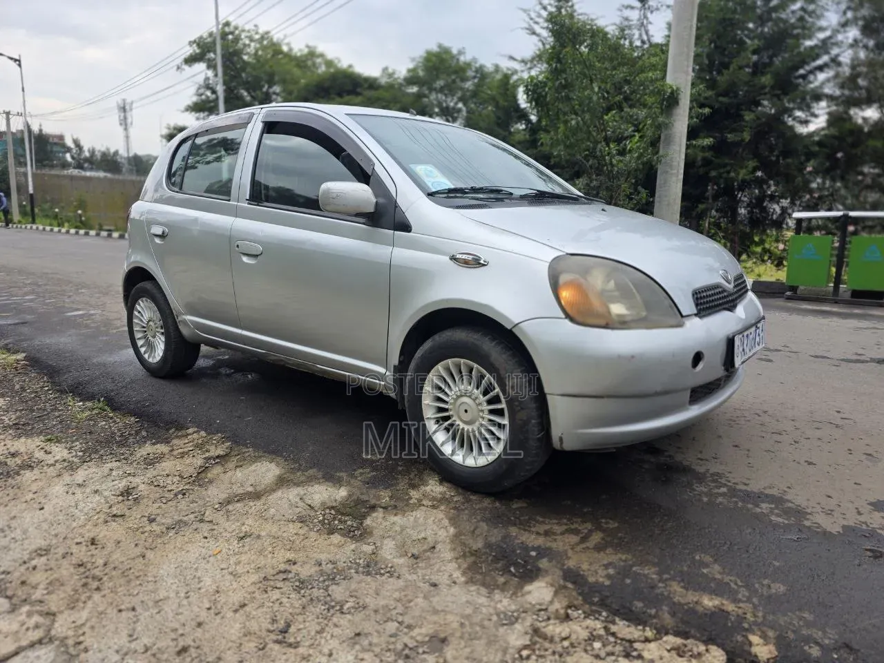 Toyota Vitz 1.0 FWD 5dr 2001 Silver