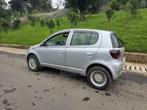 Toyota Vitz 1.0 FWD 5dr 2001 Silver