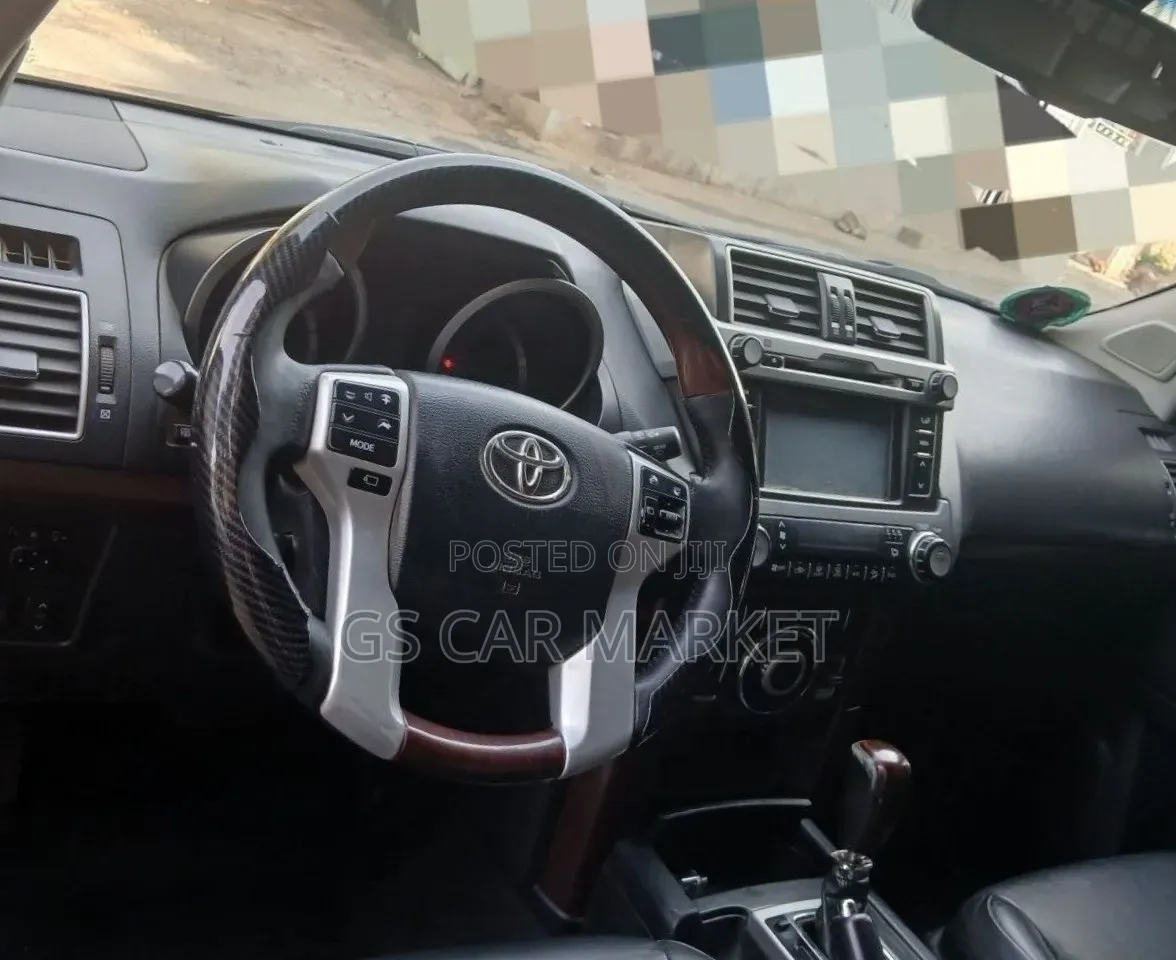 Toyota Land Cruiser Prado 2015 Gray