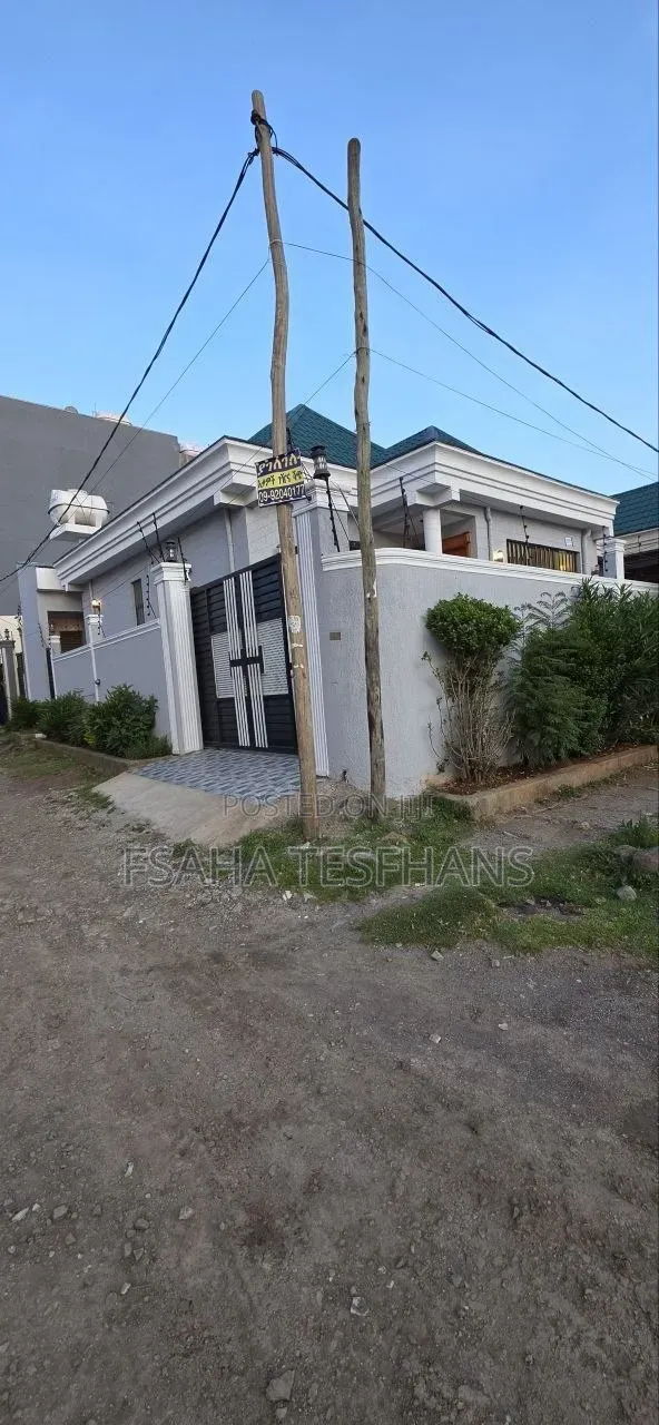 3bdrm Villa in Villa, Bole for rent