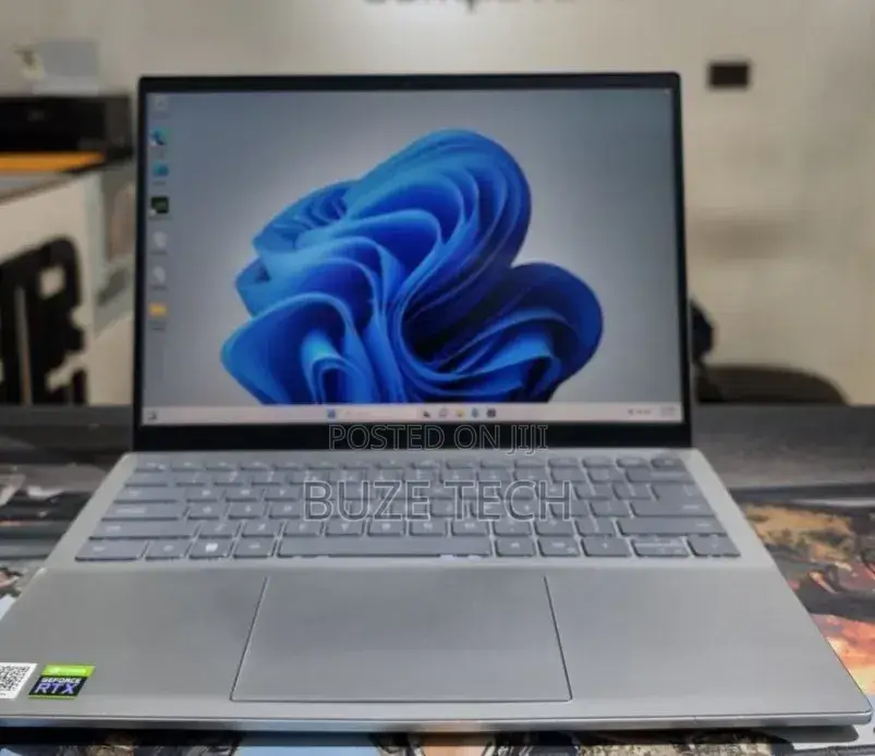 New Laptop Dell 16GB Intel Core i7 SSD 512GB
