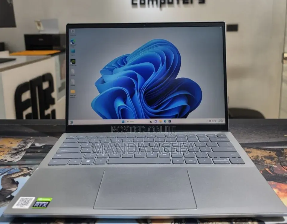 New Laptop Dell Inspiron 15 16GB Intel Core i7 SSD 512GB