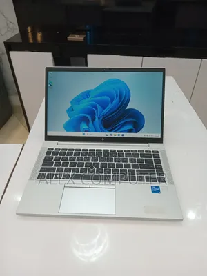 New Laptop HP EliteBook 840 G8 16GB Intel Core i5 SSD 512GB