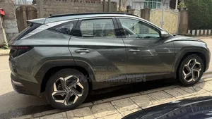 Hyundai Tucson 2023 Gray