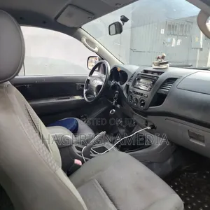 Toyota Hilux 2008 Silver