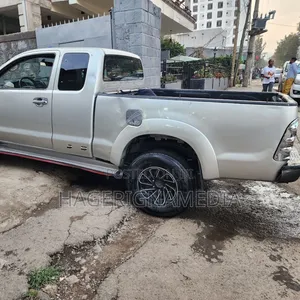 Toyota Hilux 2008 Silver